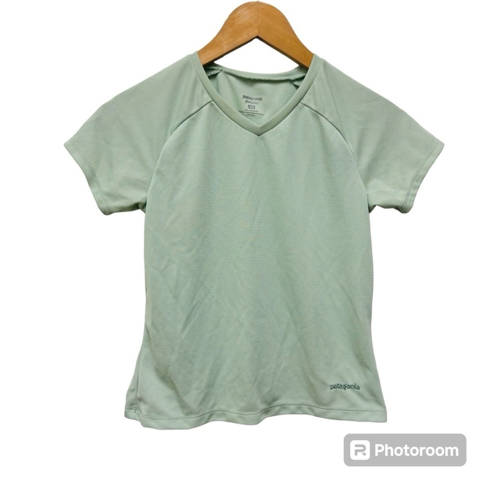 Patagonia Capilene V Neck Breathable Athletic Performance Tee